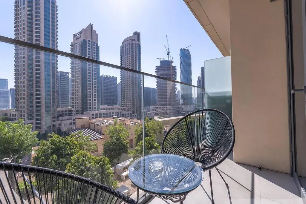 Stylish Urban Living - 1-Bedroom In Burj Royale Dubai United Arab Emirates