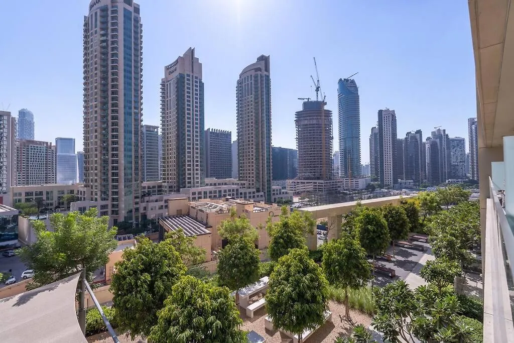 Apartment Stylish Urban Living - 1-Bedroom In Burj Royale Dubai