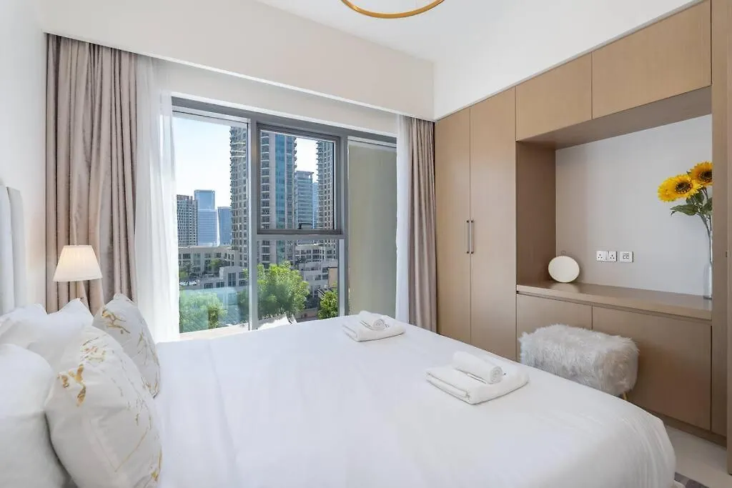 Apartment Stylish Urban Living - 1-Bedroom In Burj Royale Dubai