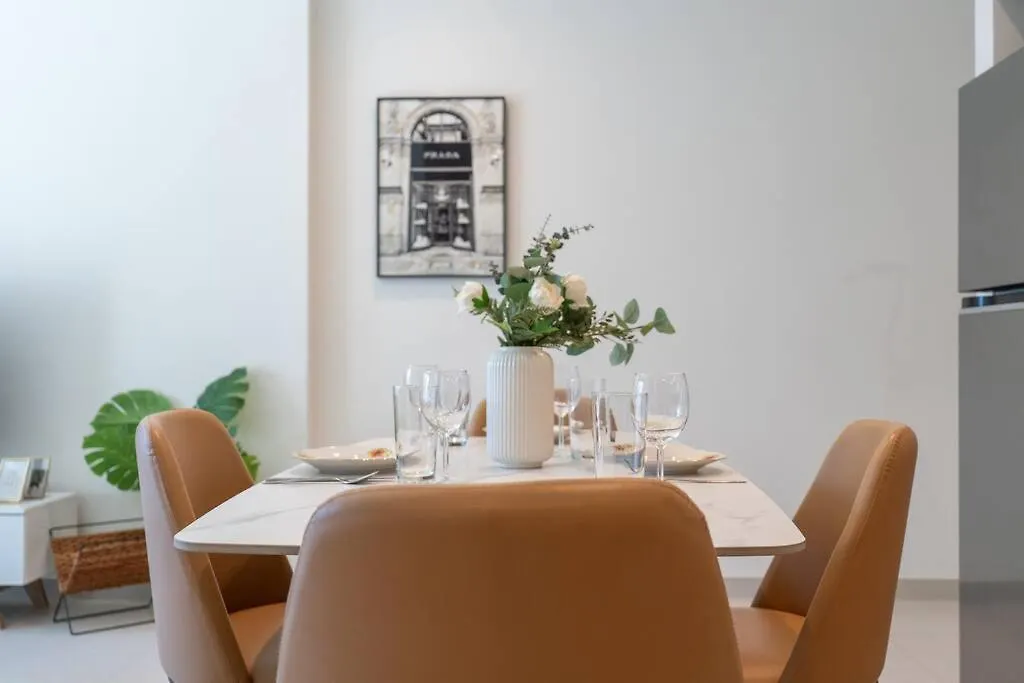 Stylish Urban Living - 1-Bedroom In Burj Royale 두바이
