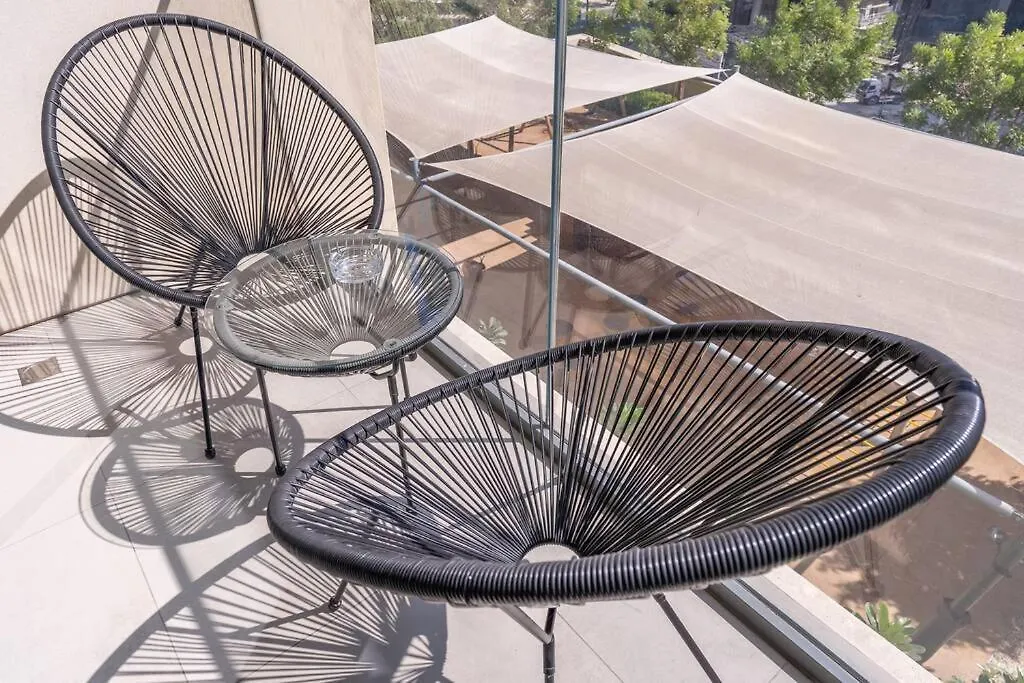 Stylish Urban Living - 1-Bedroom In Burj Royale 두바이 0*,